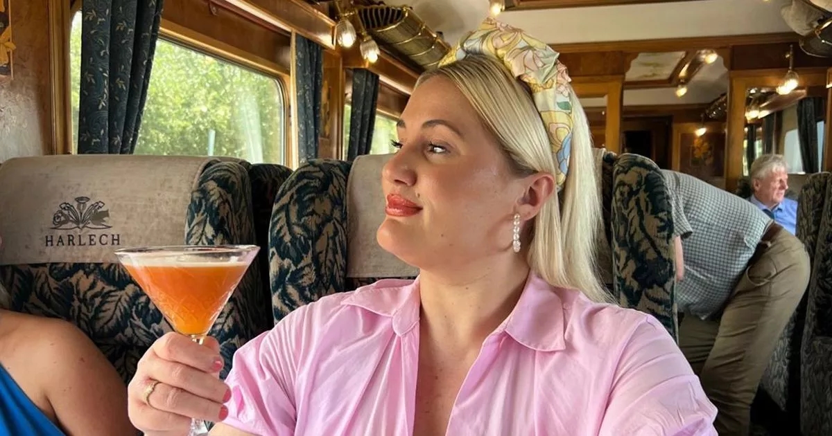 'I took £550 luxury train to Edinburgh for Royal Family site – but I was left torn'