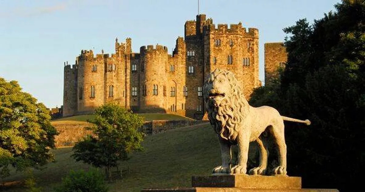 Il suggestivo castello del Regno Unito, amato da Hollywood, è una delle location cinematografiche più importanti del paese