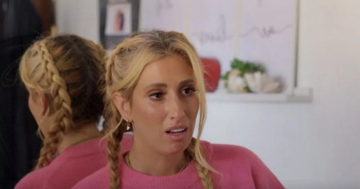 Stacey Solomon conforta convidado do Sort Your Life Out após admissão emocional