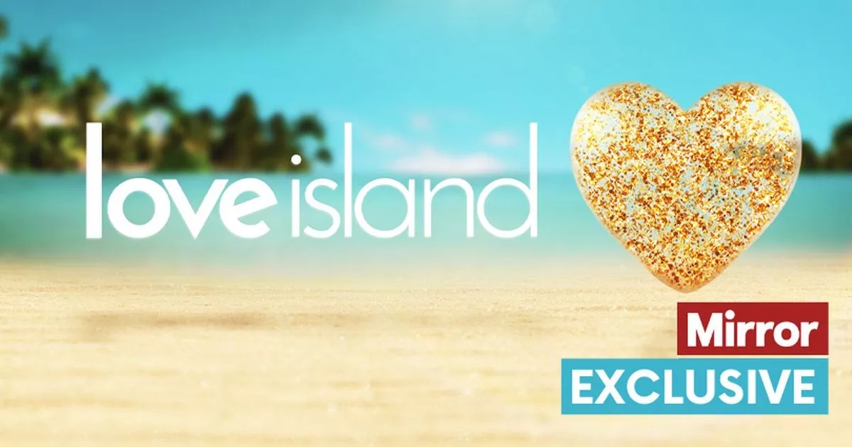 Tom Clare von Love Island deutet mit kryptischem Kommentar auf Verlobung mit Molly Smith hin