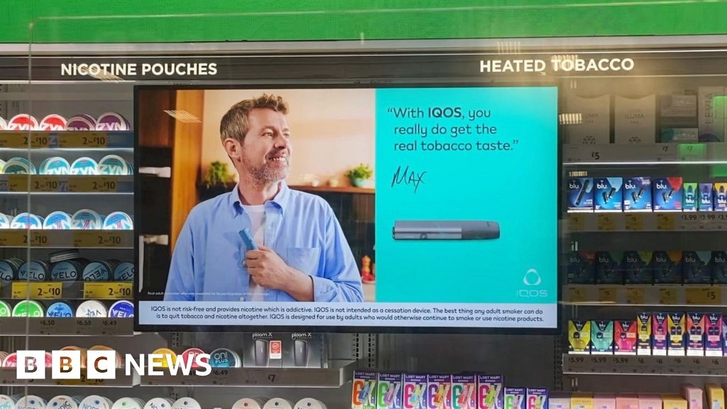A Sainsburys e Morrisons è stato chiesto di interrompere la pubblicità del tabacco