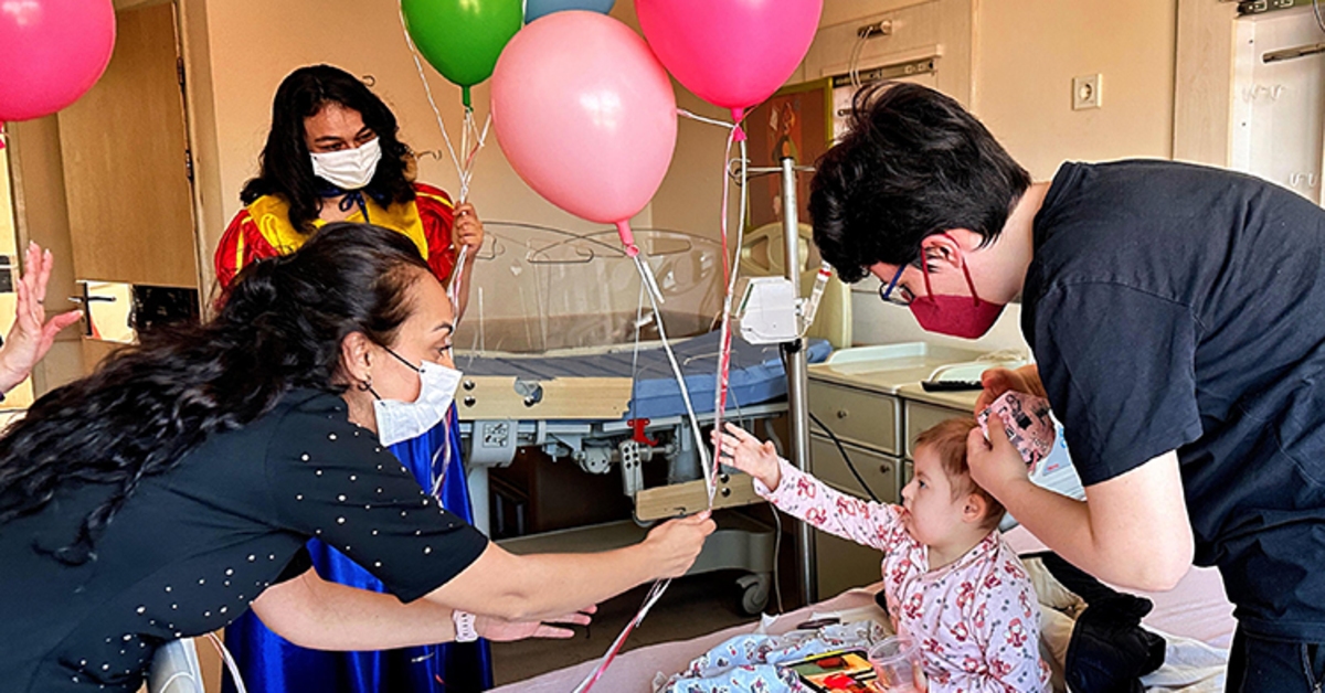 A alegria do Eid al-Adha para crianças com leucemia