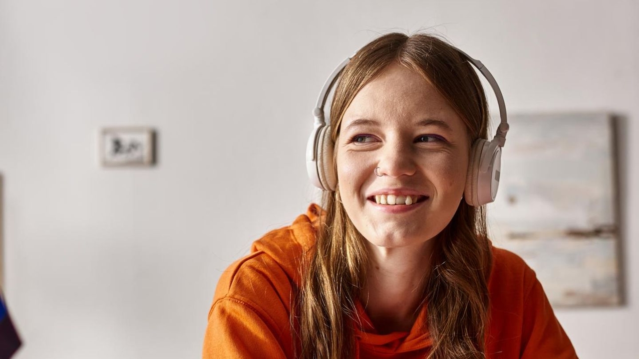 Teenage Pearls: "Just before a nervous breakdown, a teenager shows up and asks what's for dinner"