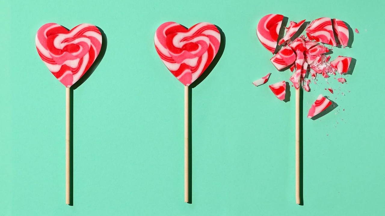 Amore pericoloso: perché perdiamo due amicizie per ogni relazione romantica