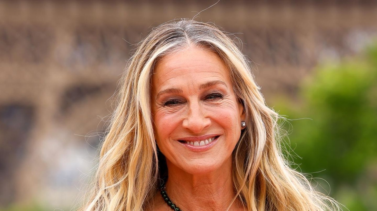 Addio pieghe naso-labiali: questo trucco correttore aiuta davvero contro le rughe del sorriso