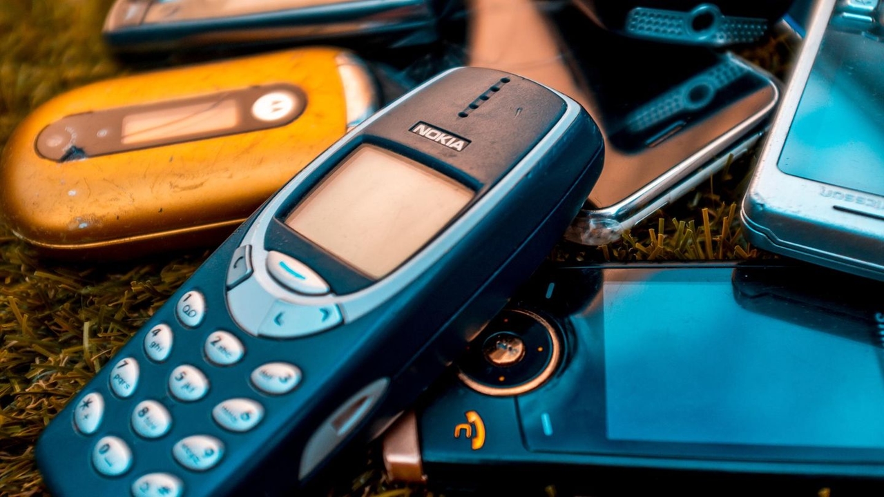 Nostalji: Bu 3 retro cep telefonu fonksiyonunu hala bilen herkes, ekran olmadan bile parlayan bir karaktere sahiptir