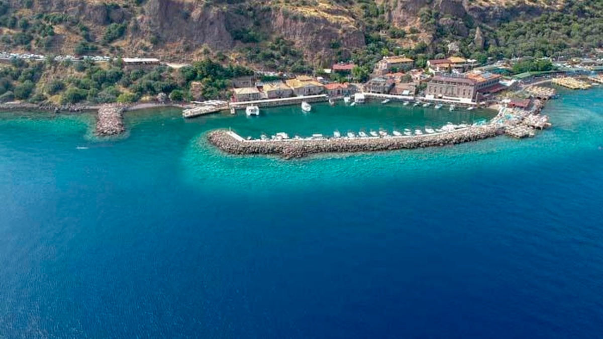 ¿Dónde está Assos? ¿Cómo llegar? ¿Qué lugares visitar en Assos?