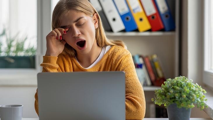 1 na 3 dorosłych ma ten problem! Cichy krzyk epoki: Bezsenność