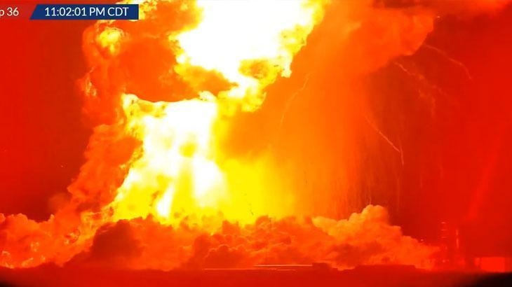 SpaceXs Starship-Rakete explodierte während des Tests: Moment der Explosion auf Kamera festgehalten