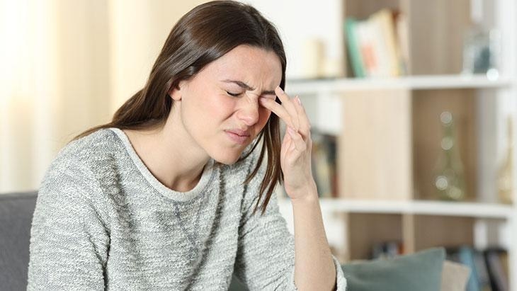 Wrijven in de ogen kan leiden tot gezichtsverlies! 'Er is een significant symptoom'