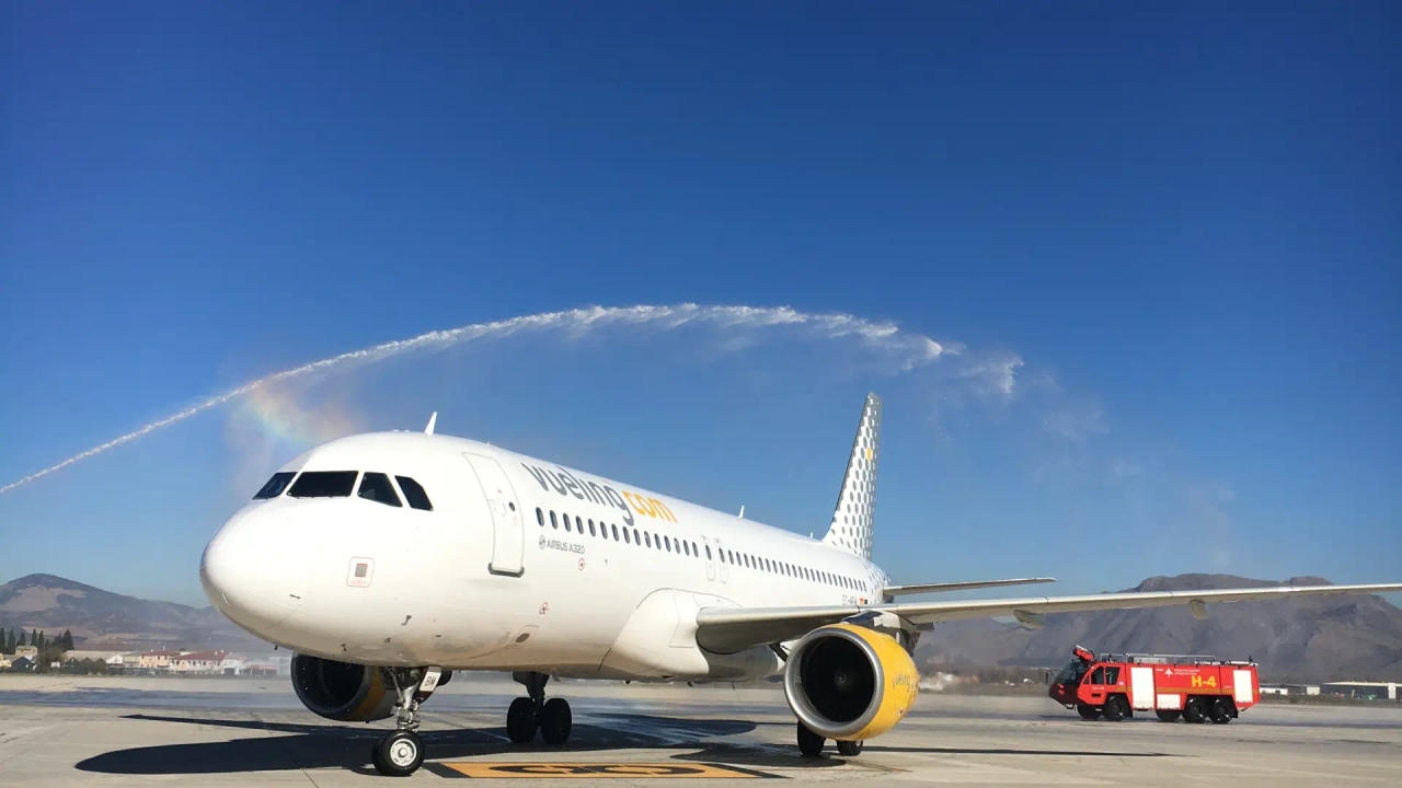 This will be the longest direct flight in the world: it passes near Antarctica and lasts more than a day.