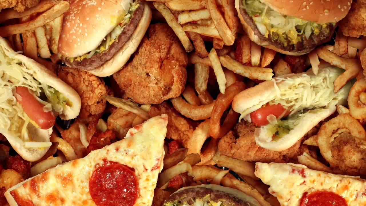Sadece 5 gün boyunca abur cubur yemek beyninizde obeziteye yol açabiliyor.
