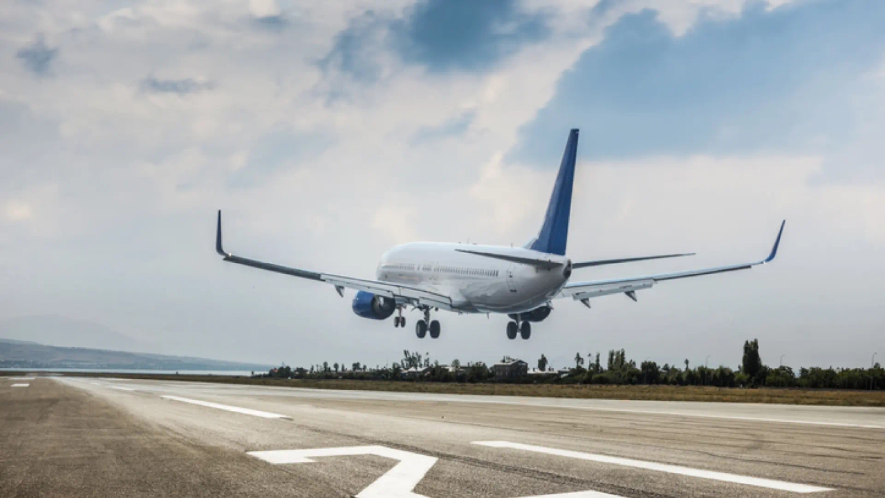 Pilots respond to men who claim to be able to land a plane: "It's an exaggerated ego."