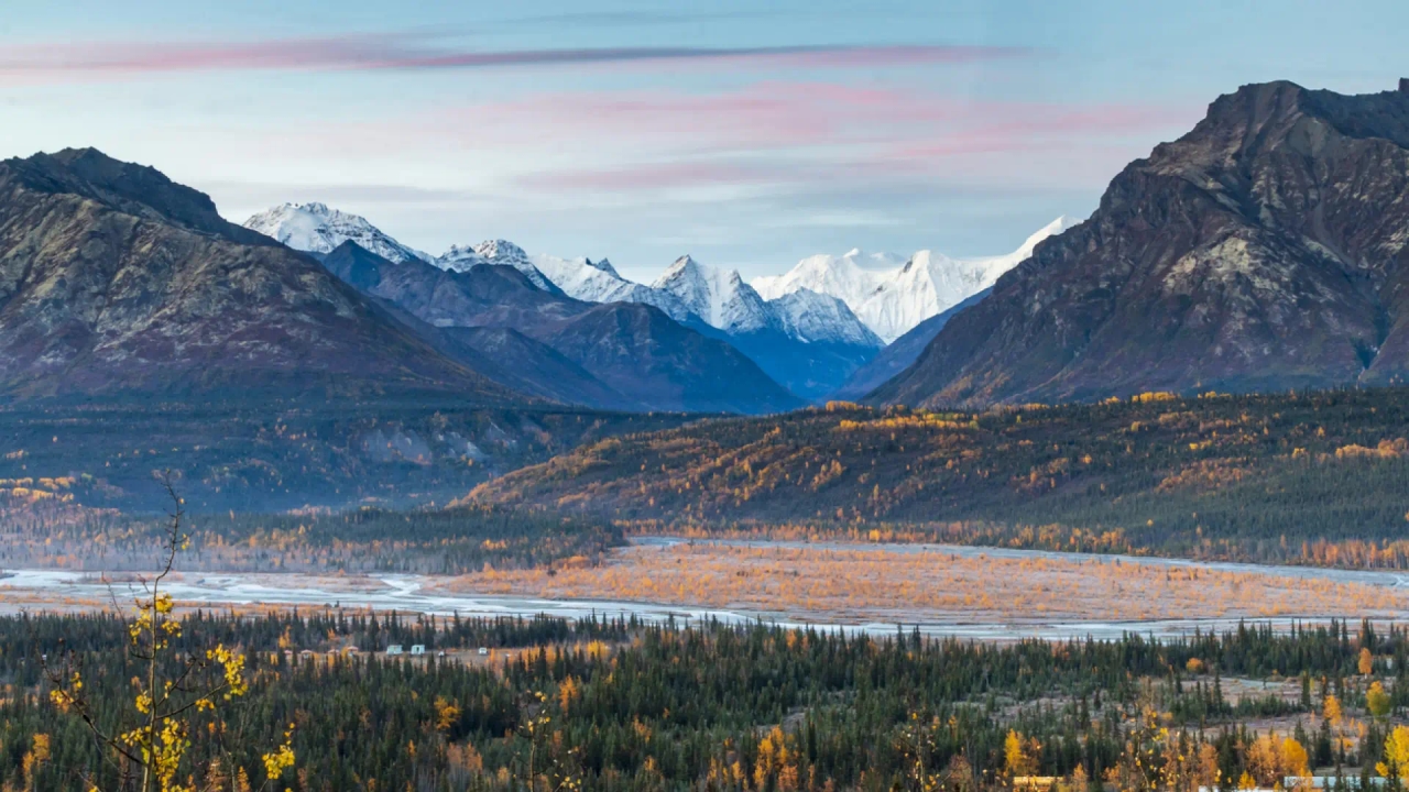 Was es in Alaska, dem Ort des Trump-Putin-Treffens, zu sehen gibt: Tierwelt, Gletscher und die Kultur der amerikanischen Ureinwohner