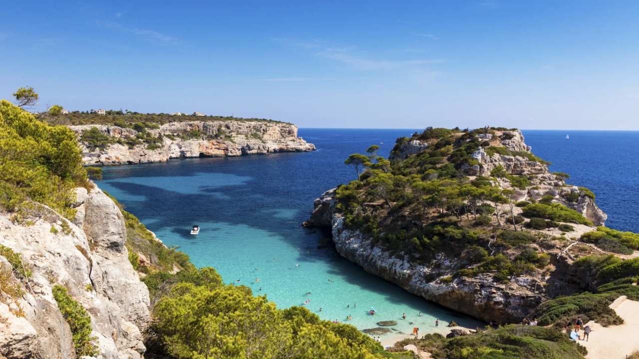 Jhamil, a tourist on Mallorca's most famous beach: "There are much better ones."