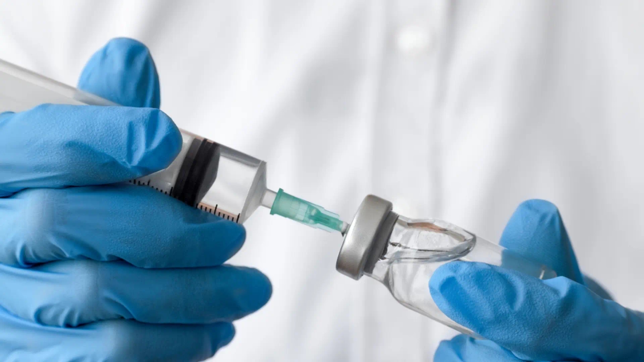 An experimental intranasal vaccine eliminates the COVID-19 virus in mice and is able to completely block the infection.