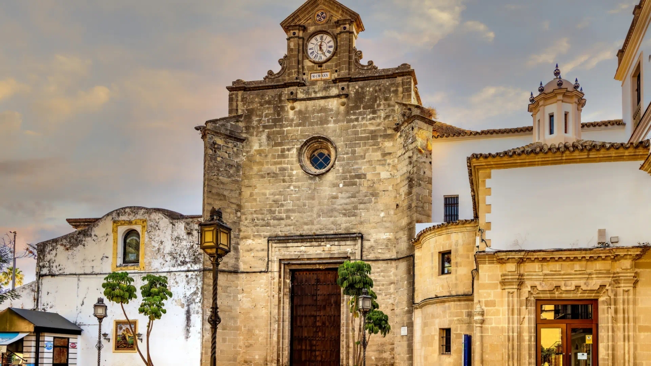 Hoe u optimaal kunt genieten van de wereldberoemde stad Cádiz, de Spaanse hoofdstad van de gastronomie in 2026