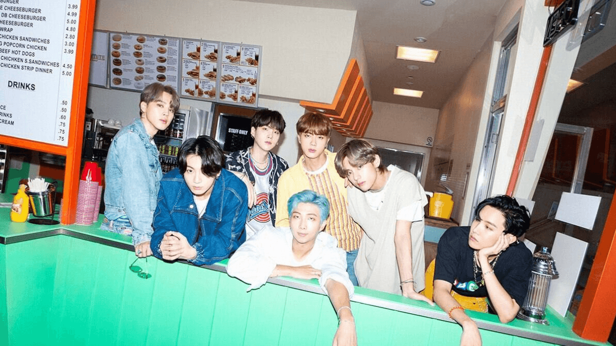 Возвращение BTS становится все ближе: это единственный участник группы, который еще не демобилизовался из армии.