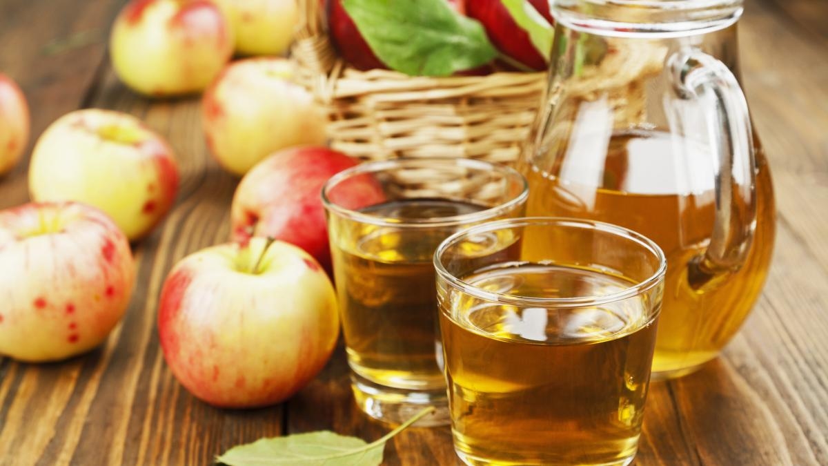 Os benefícios de tomar uma colher de sopa de vinagre de maçã pela manhã, segundo nutricionista