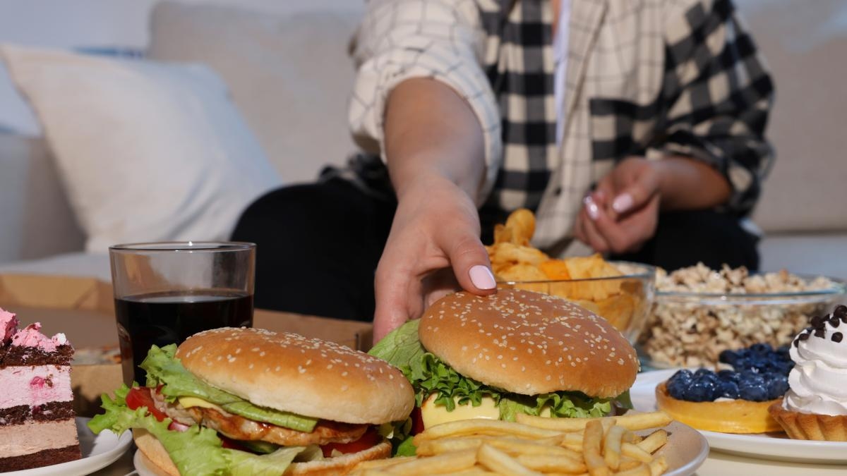 Quais são os cinco alimentos mais engordantes que você deve evitar?