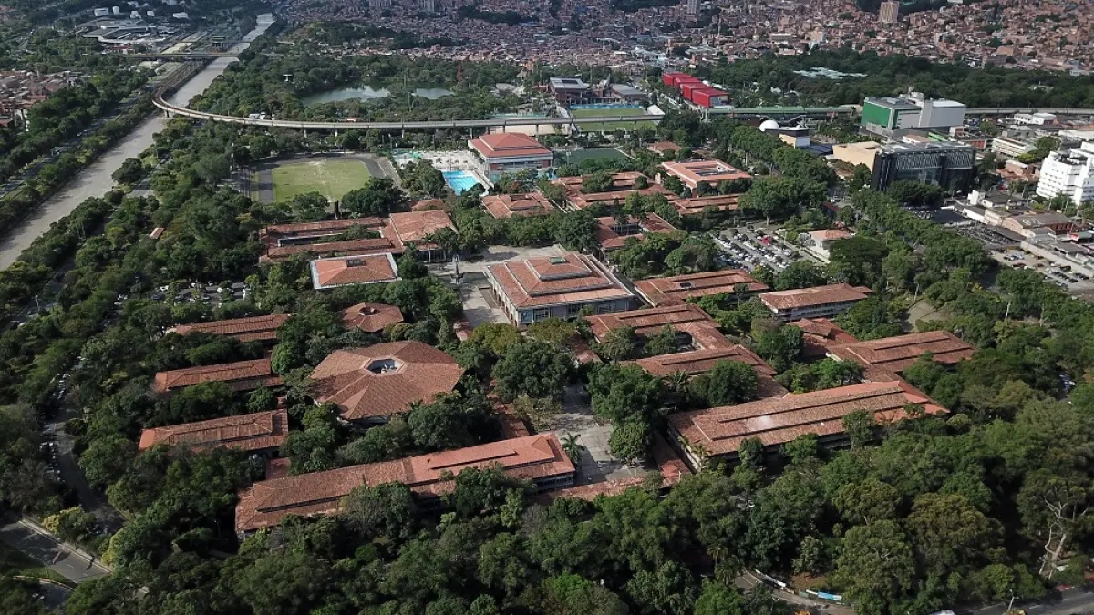 The Ministry of Education announces surveillance measures against the University of Antioquia due to deteriorating liquidity and financial management.