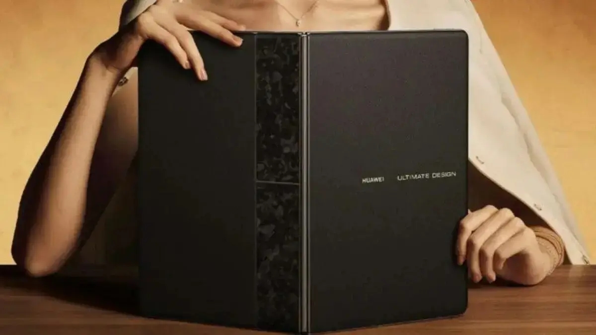 Huawei presenta il suo primo laptop pieghevole: MateBook Fold Ultimate Design