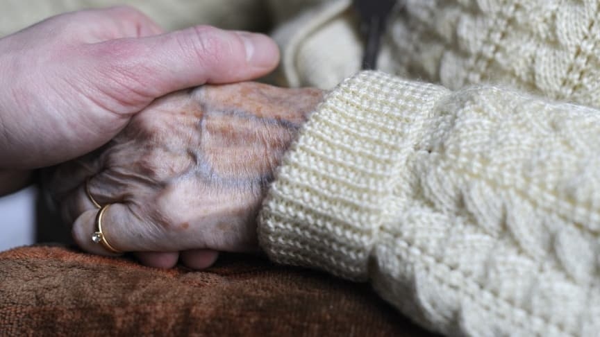 Fin de la vida: casi 3 de cada 4 médicos se muestran a favor de una ley de asistencia médica activa al morir
