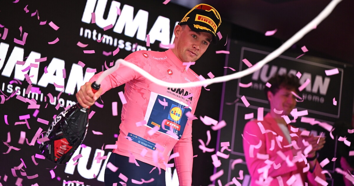 Mads Pedersen sa ancora arrossire. Il danese ha vinto la 1a tappa del Giro