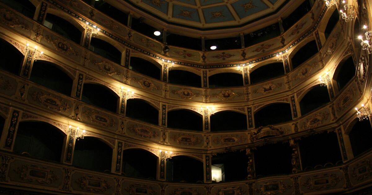 Sigfrido déjà-vu: bicchiere mezzo pieno (o mezzo vuoto) alla Scala