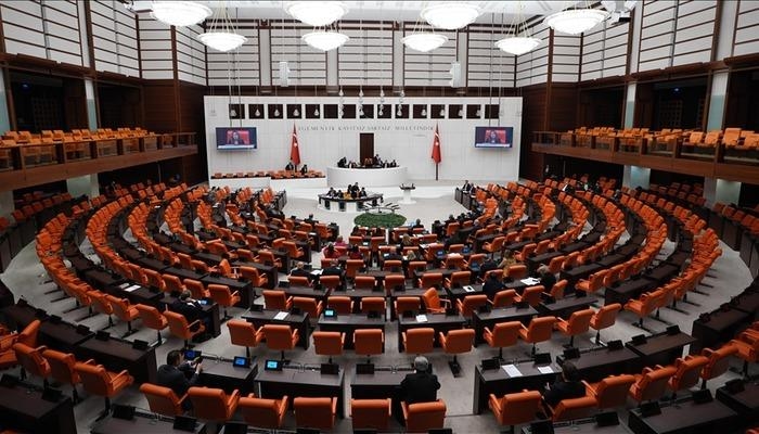 Le parti AKP a soumis un projet de loi de 22 articles au Parlement : « Les retraites ne sont pas à l'ordre du jour »