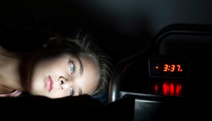 Atenção, quem não dorme o suficiente à noite! Os "noctívagos" estão em perigo! Especialistas alertam: "Eles podem correr o risco de declínio cognitivo"