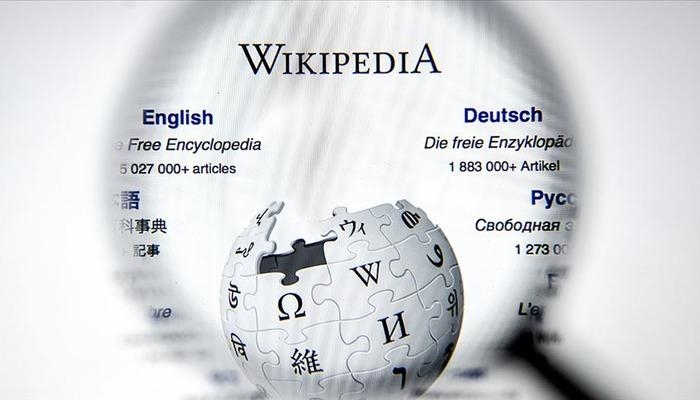 Czerwona kartka od redaktorów dla podsumowań zasilanych przez AI! Wikipedia przerwała eksperyment