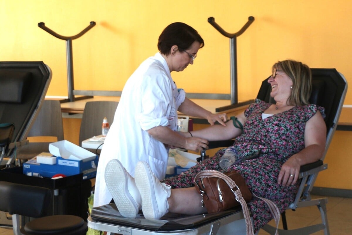 Donantes de sangre en la reunión
