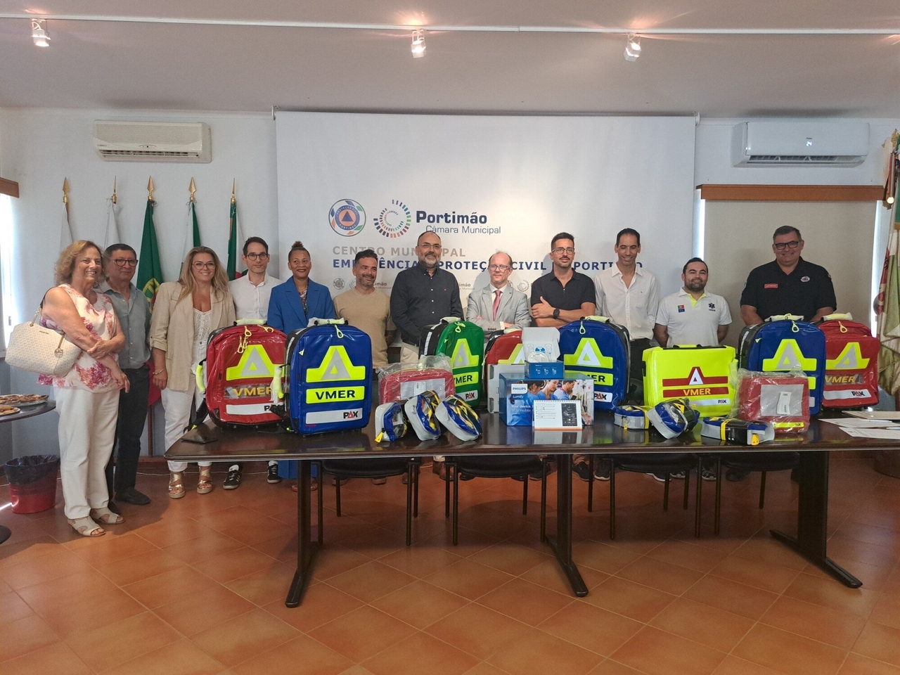 ULS Algarve получила медицинское оборудование, подаренное муниципалитетом Портимана