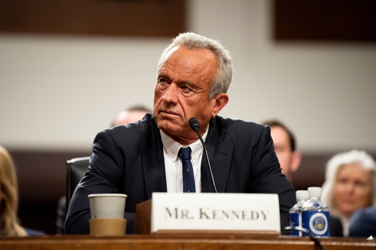 Eksperci twierdzą, że HHS Kennedy’ego wysłało Kongresowi „śmieciową naukę”, aby bronić zmian w szczepionkach