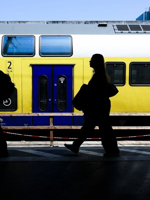 Mais uma vez há incerteza sobre o Deutschlandticket: como ele será financiado no ano que vem - e de forma permanente?