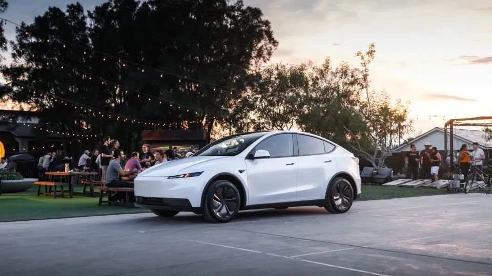 Tesla выпустила самые доступные новые автомобили (но только в США)