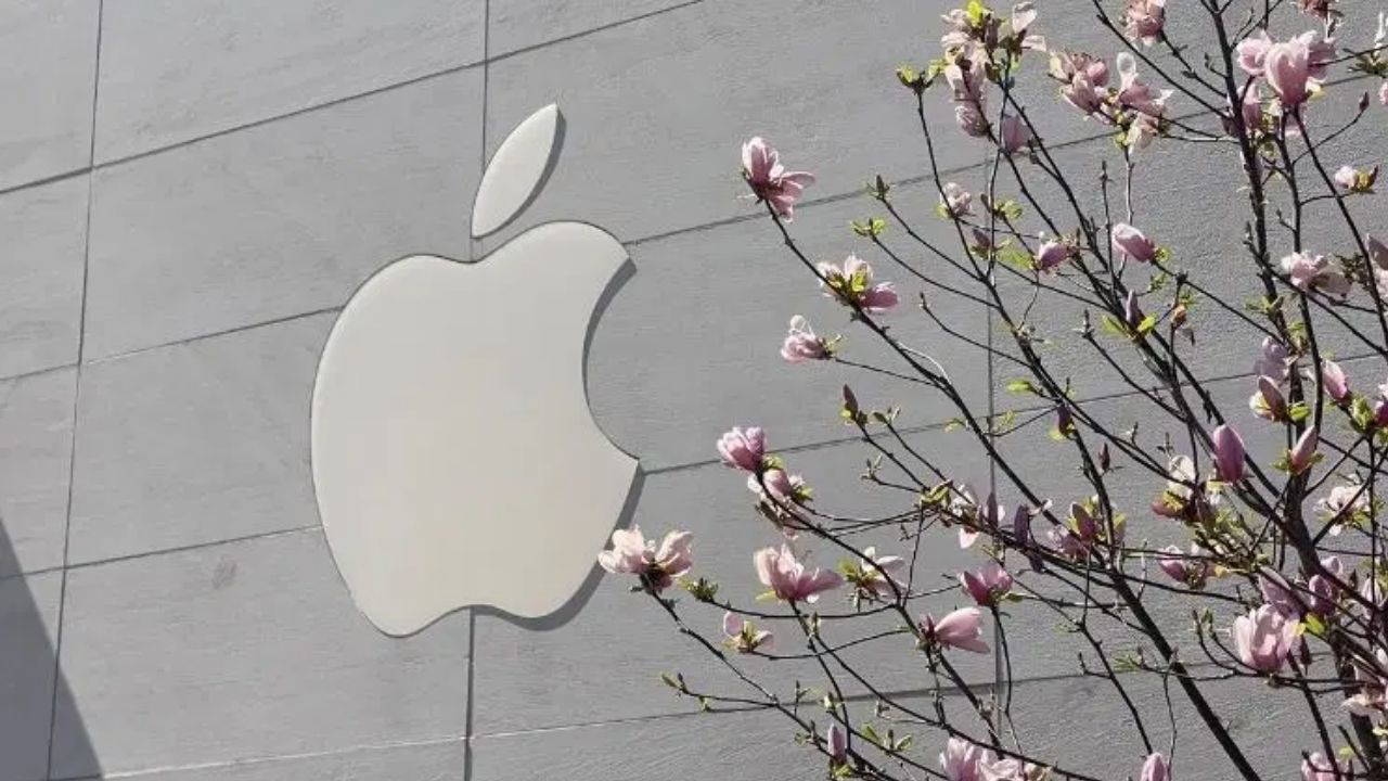 Apple tiene planes especiales: desde Siri hasta MacBook asequibles, estas son las novedades de esta semana