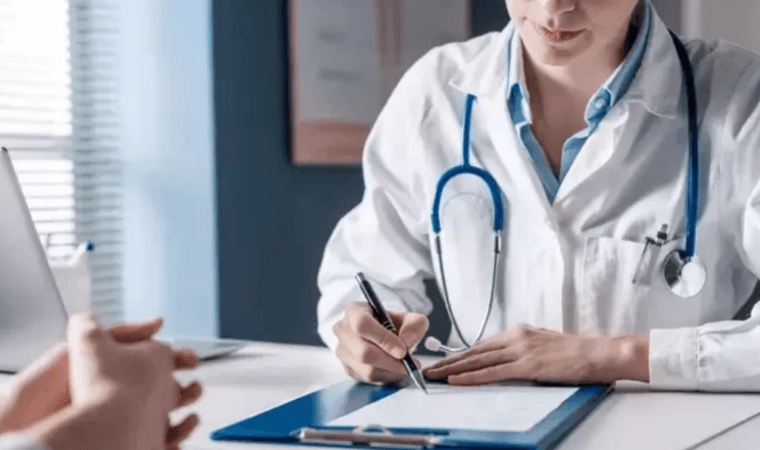 Des personnels de santé manifestent contre leurs nominations : « Le ministère a détruit le système mis en place à force de travail ».