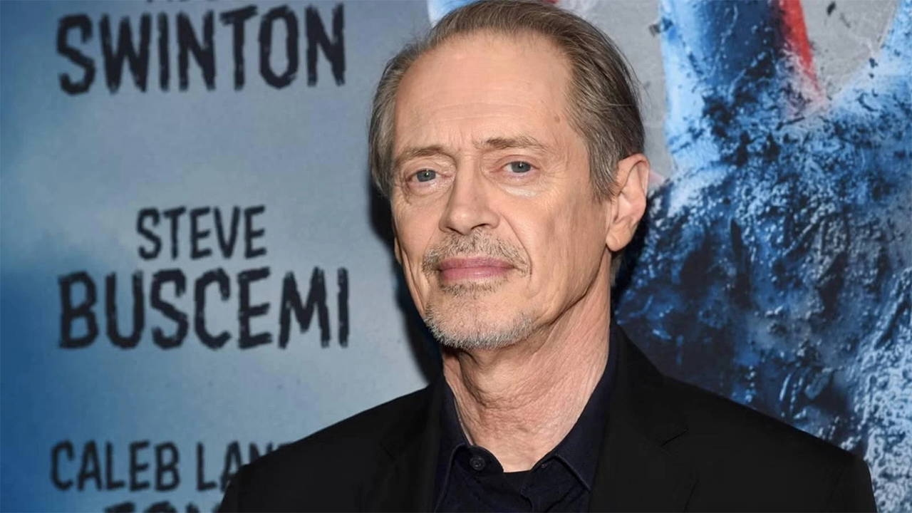 Steve Buscemi dans Wednesday Saison 2 : Méconnaissable avec son nouveau style !