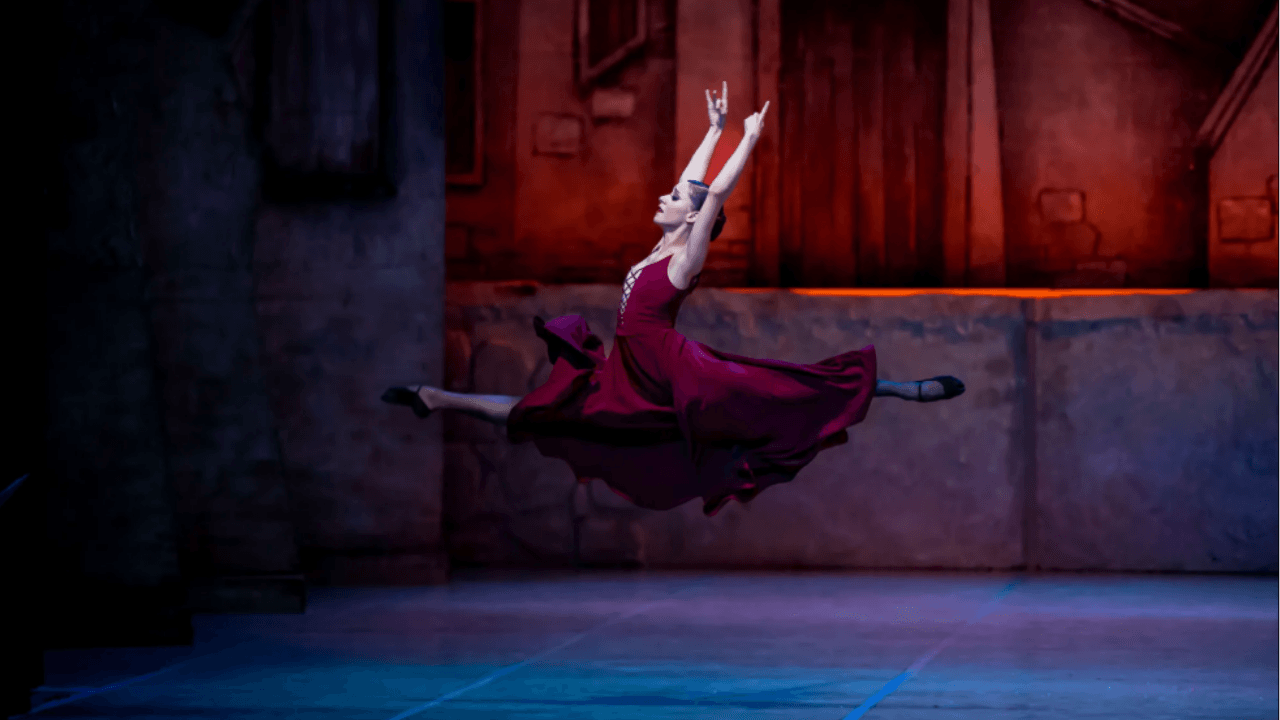 The 8th International Efes Opera and Ballet Festival concluded with the ballet "Zorba"