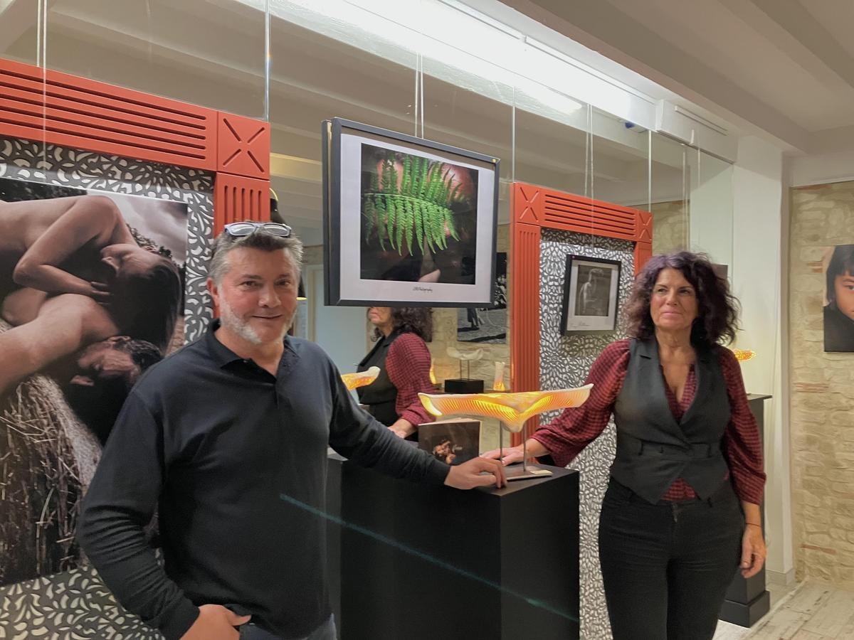 Périgueux'da fotoğraf ve heykelin sanatsal karşılaşması