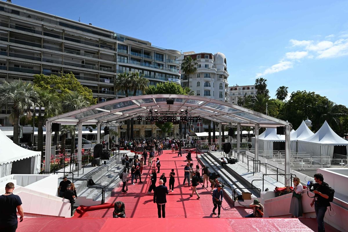 Cannes Film Festivali: Cinsel şiddet suçlamalarının ardından aktörün görevine son verildi, benzeri görülmemiş bir karar