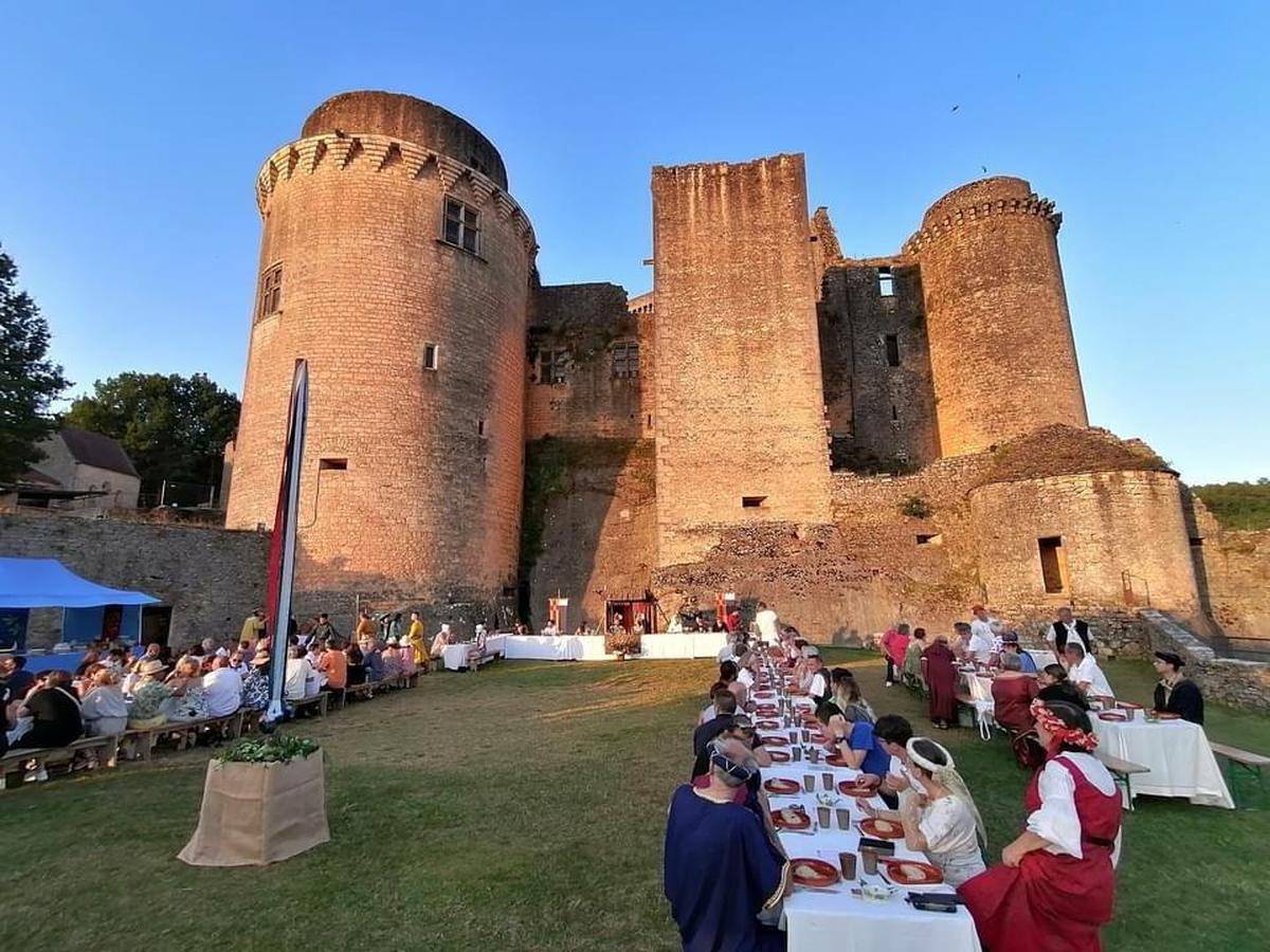 Lot-et-Garonne: Schloss Bonaguil wartet sehnsüchtig auf den Sommer