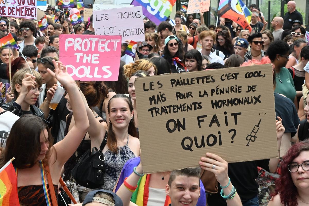 Dordogne'daki gençler arasında Pride Market popüler
