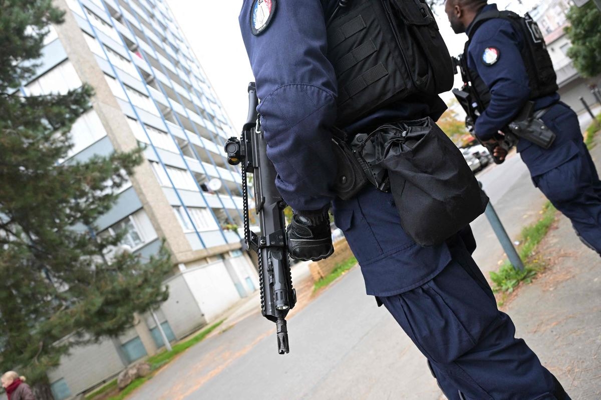 Ambush, injured police officer, apartment set on fire: what do we know about the violence in Béziers this weekend?