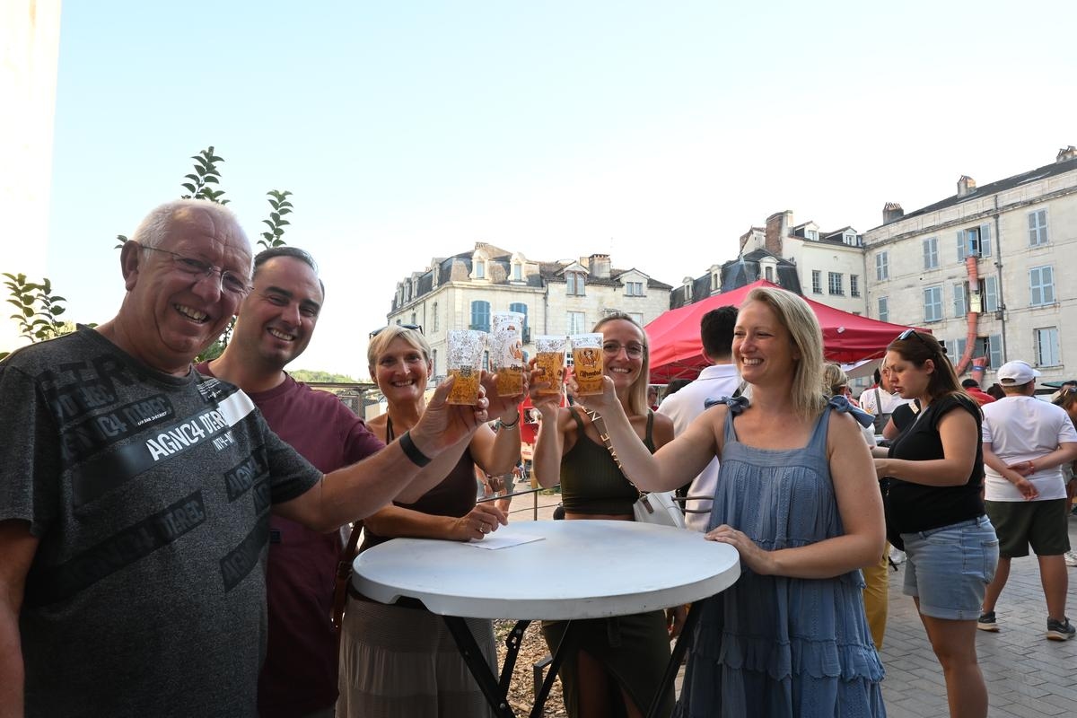 « Un très beau moment de l’été » : les Nuits gourmandes de Périgueux font-elles encore recette ?