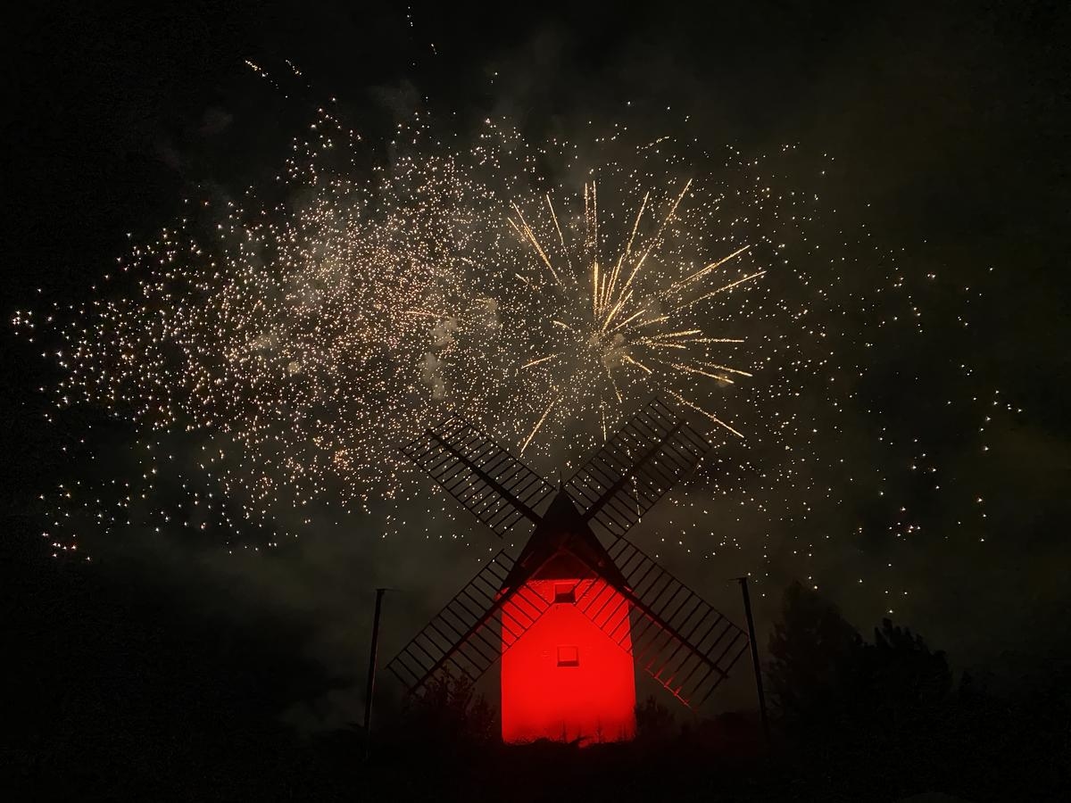 Video. "Büyülü bir taraf var": Dordogne'daki Bournat Park gece gösterisinin perde arkası