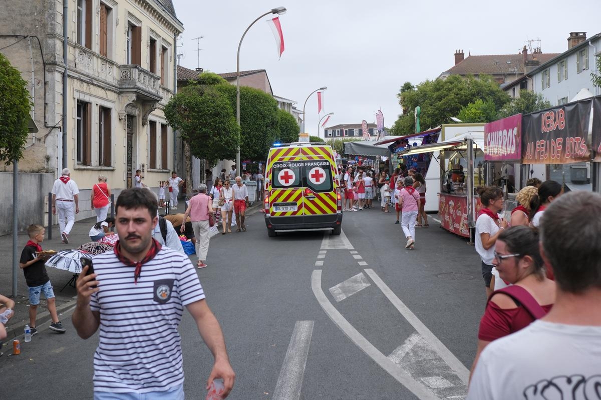 Dax Fuarı 2025: “Zorluk çeken festival katılımcılarına yardım”: Kızılhaç festivali nasıl güvenli hale getiriyor?