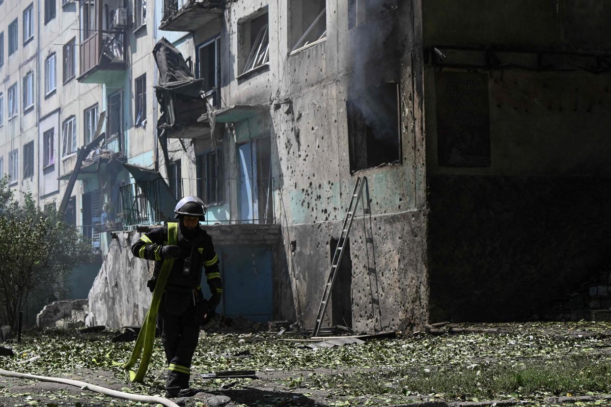 Guerra na Ucrânia: Rússia lançou 85 drones e um míssil durante a noite